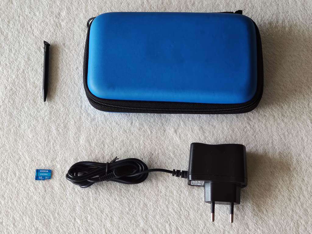 `New` Nintendo 2DS XL Console