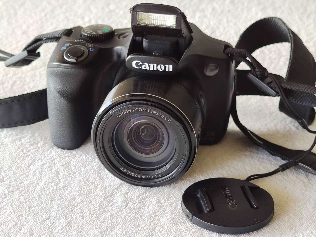 Canon PowerShot SX540 HS - 20.3MP / 50x Zoom / WiFi NFC - Connected Bridge Camera