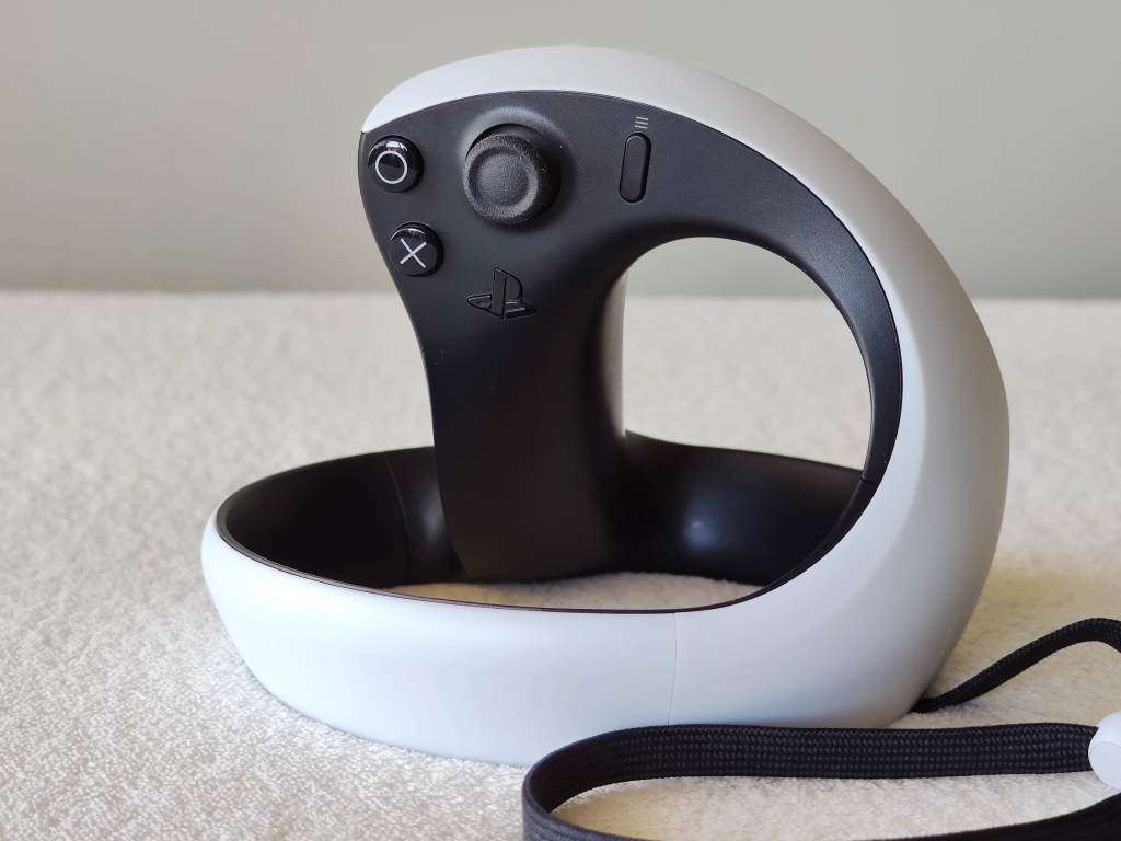 PSVR2 Headset + Controllers - PlayStation 5