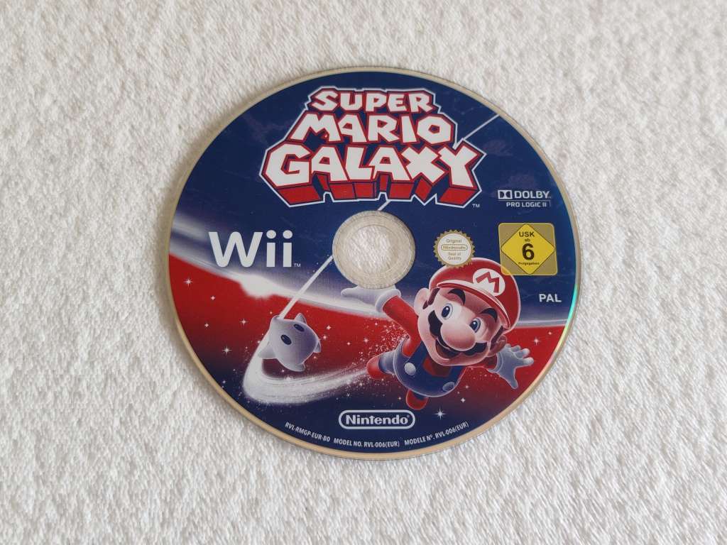 Nintendo Wii Console + Game