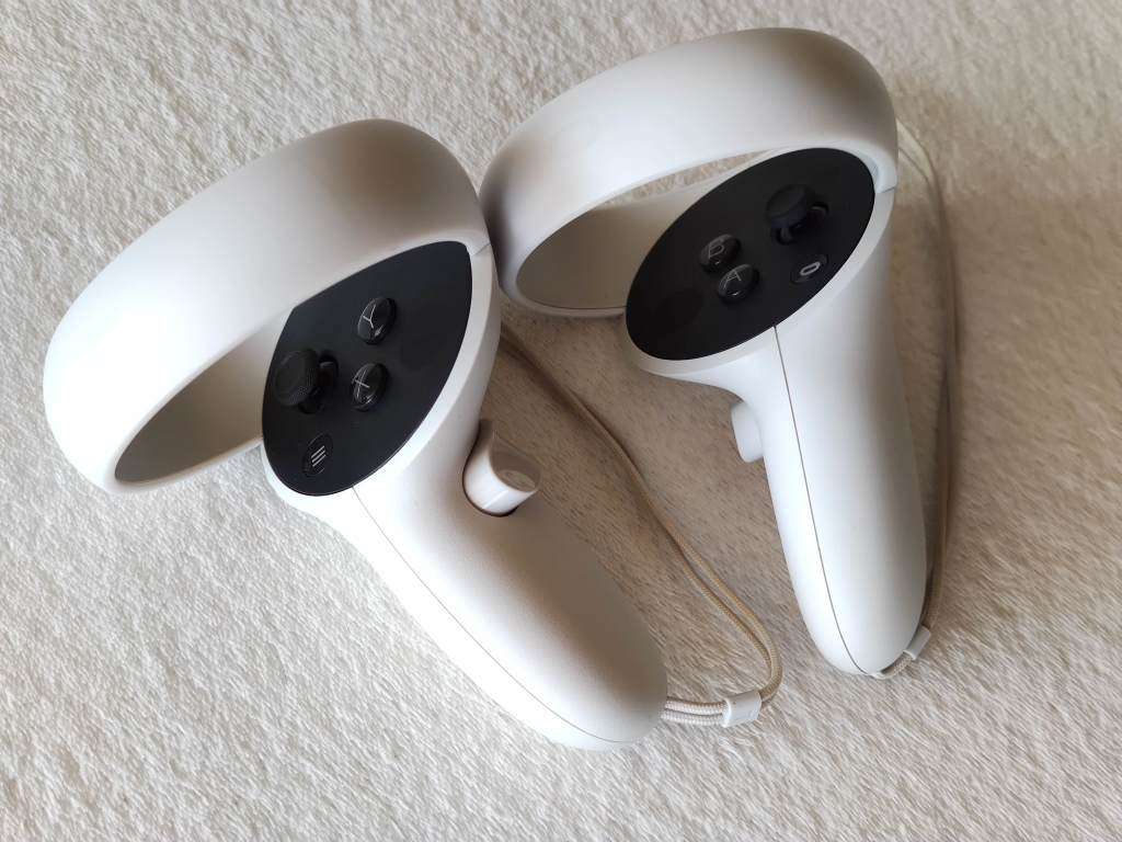 Meta Quest / Oculus Quest 2 All-In-One Virtual Reality Headset - 256GB