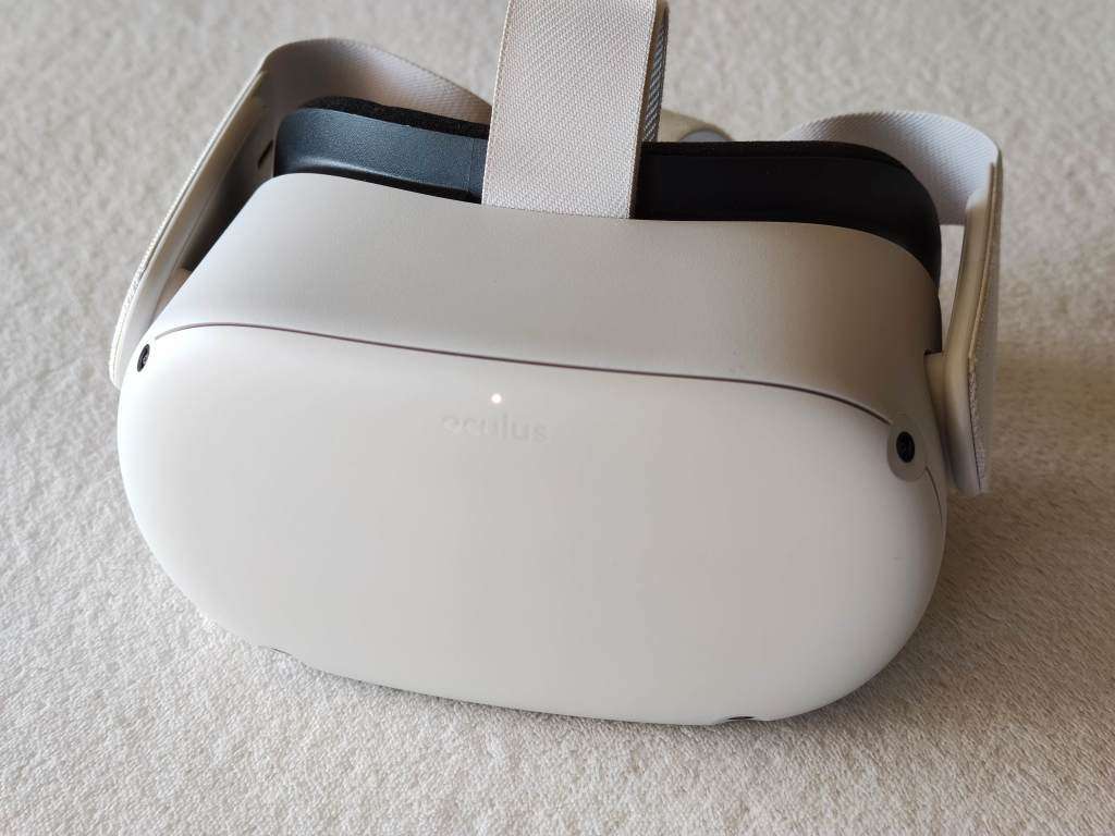 Meta Quest / Oculus Quest 2 All-In-One Virtual Reality Headset - 256GB
