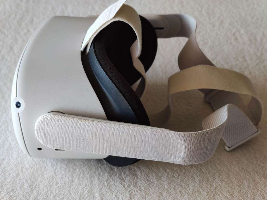 Meta Quest / Oculus Quest 2 All-In-One Virtual Reality Headset - 256GB