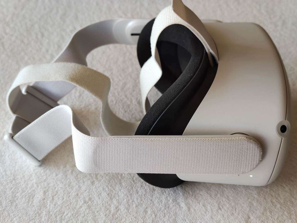 Meta Quest / Oculus Quest 2 All-In-One Virtual Reality Headset - 256GB