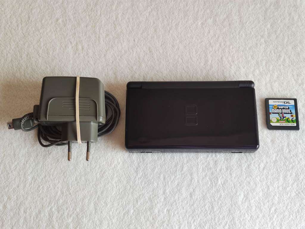 Nintendo DS Lite Console + New Super Mario Bros