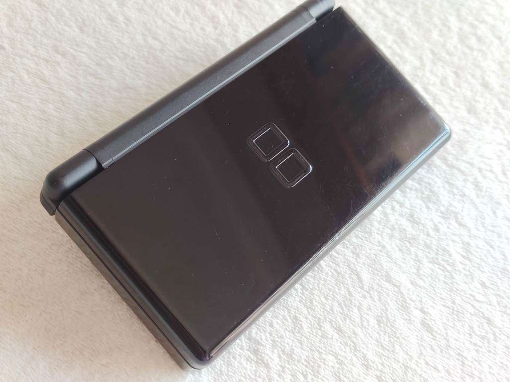 Nintendo DS Lite Console + New Super Mario Bros