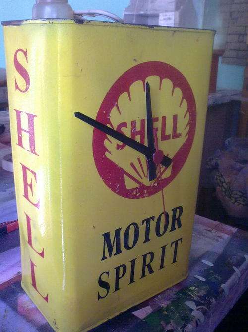 Shell Motor Oil Can Clock