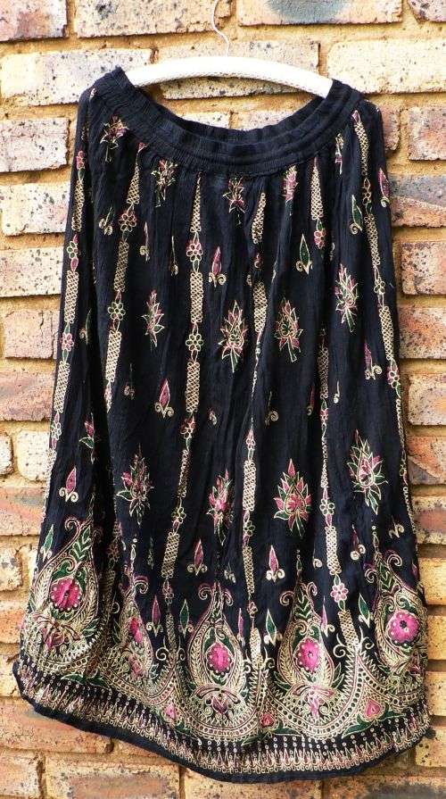 Vintage long black Indian skirt - Free size
