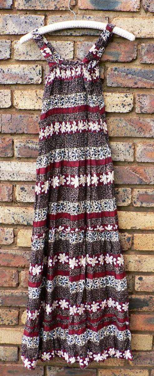 Long sun dress with straps (red) - Size Medium