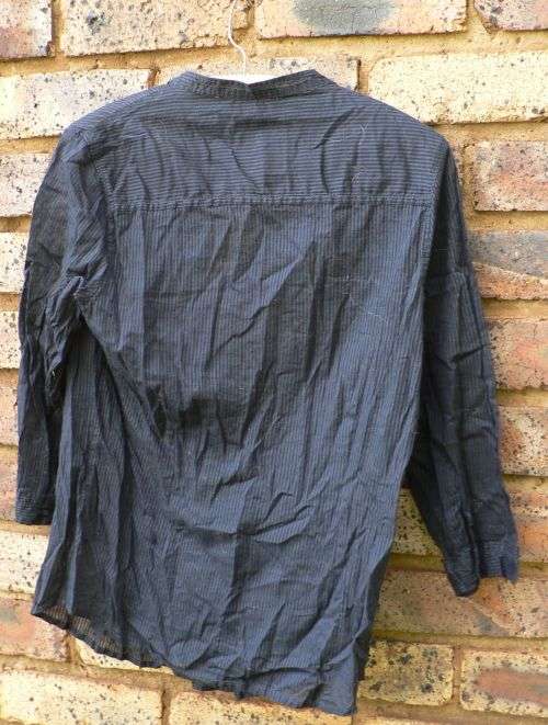 Cherokee (California) button front top (black) - Size M - L