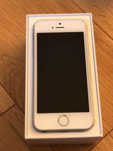 APPLE IPHONE SE *SILVER* 16GB