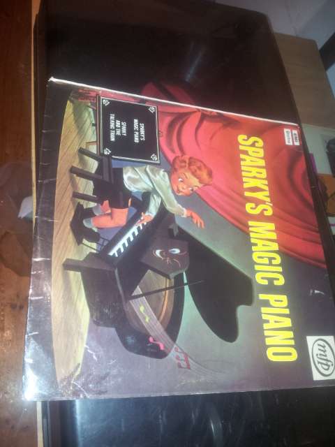 sparkys magic piano- lovely childrens LP vintage