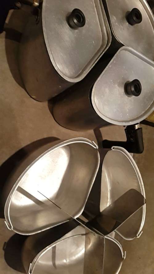 triangular triangle pot set and exras take all