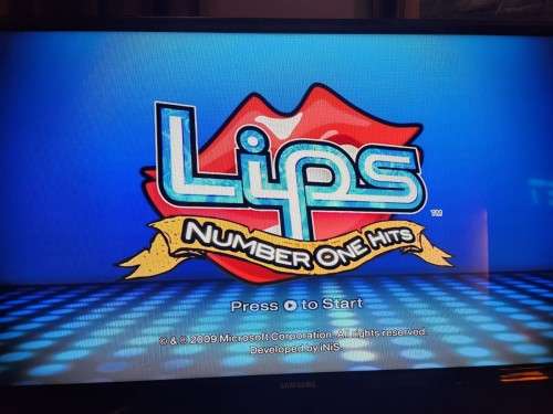 Xbox 360 + 17 Games + Karaoke