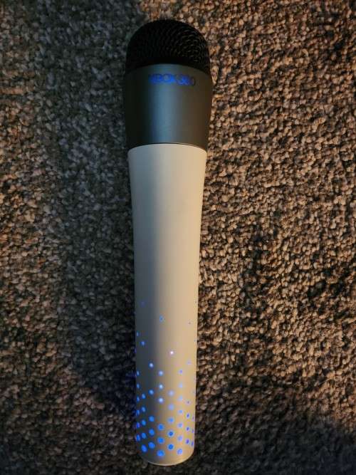 Xbox 360 + 17 Games + Karaoke