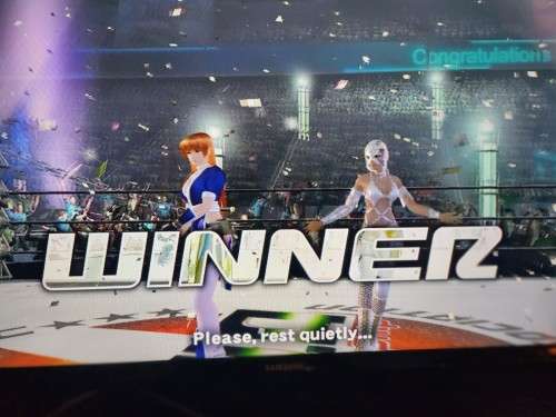 Xbox 360 + 17 Games + Karaoke