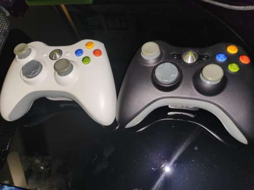 Xbox 360 + 17 Games + Karaoke