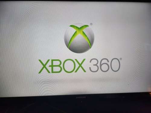Xbox 360 + 17 Games + Karaoke
