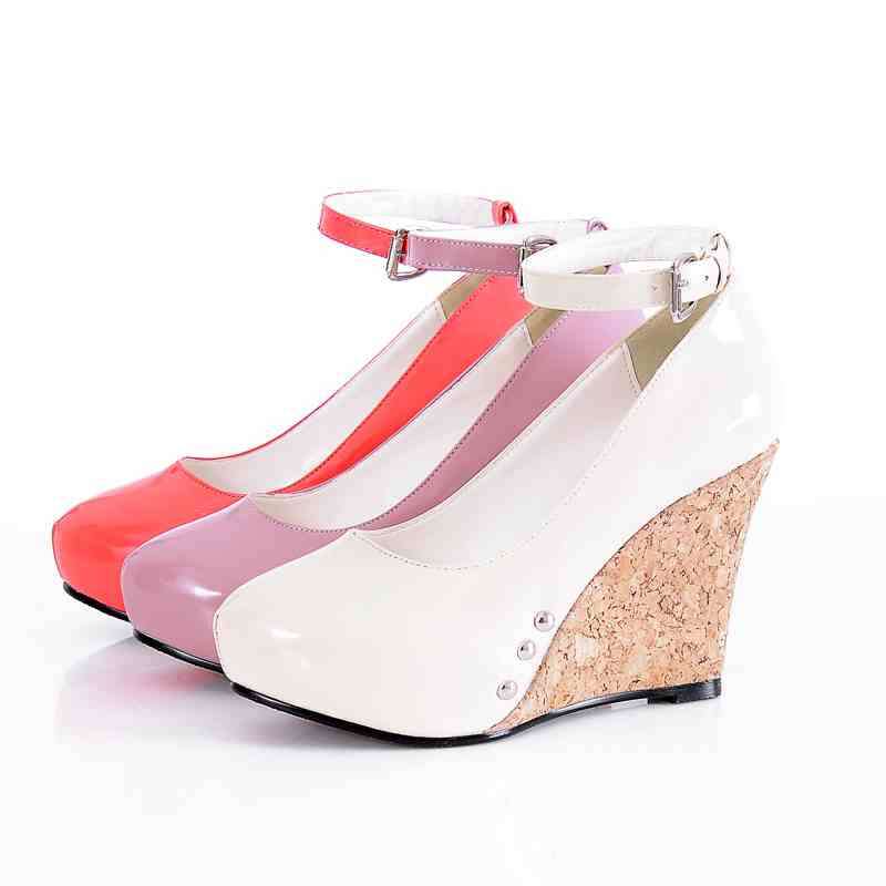 Popular Rivets High Heel Wedges ( Size 3.5 - 6 )