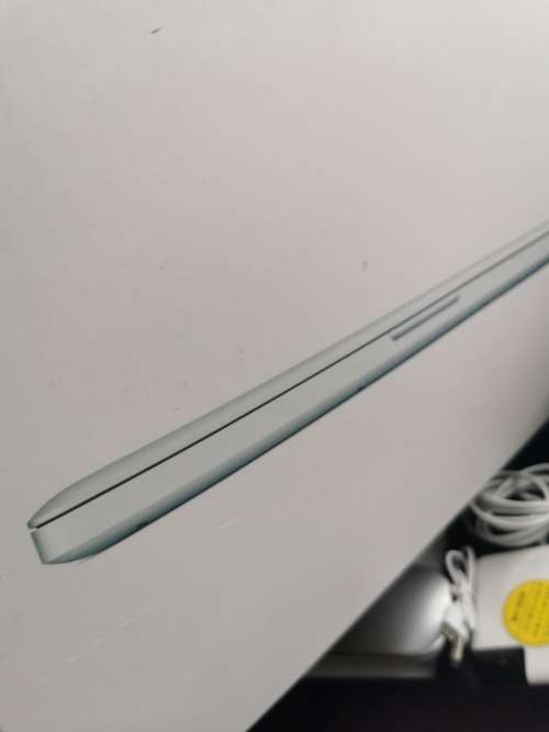 Mac book pro 13 2017 4G RAM 250 G