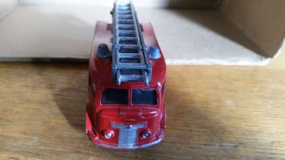 Dinky #955 Commer Fire Engine with windows