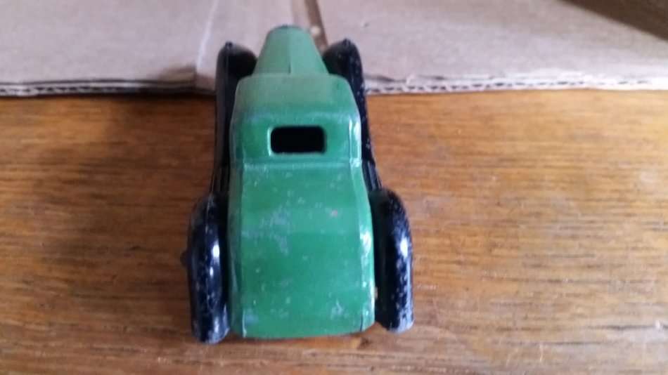 Dinky #36b Bentley - missing headlights
