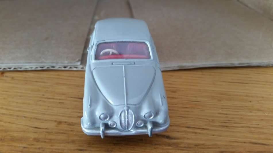 Dinky #195 Jaguar 3.4 Litre