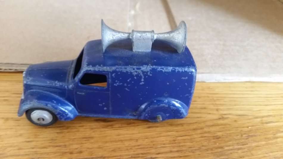 Dinky #34c Loudspeaker Van