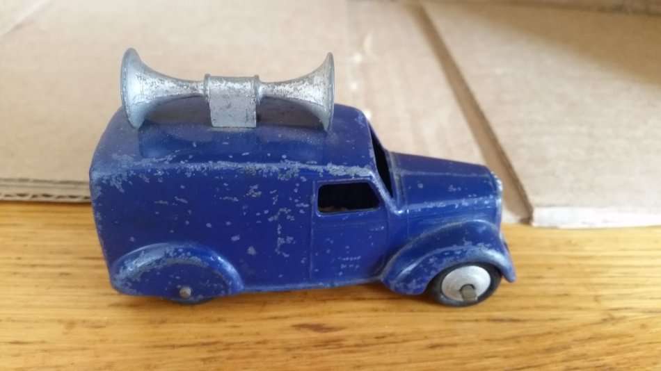 Dinky #34c Loudspeaker Van
