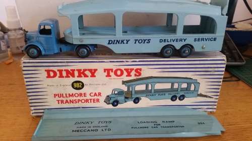 Dinky #982 Pullmore Car Transporter with Loading Ramp