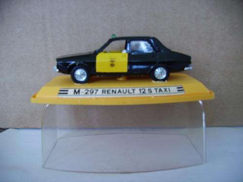 Auto Pilen #M-297 Renault 12s(made in spain) near mint condition
