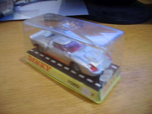 Dinky  -  # 132 - Ford 40 RV  -  near mint