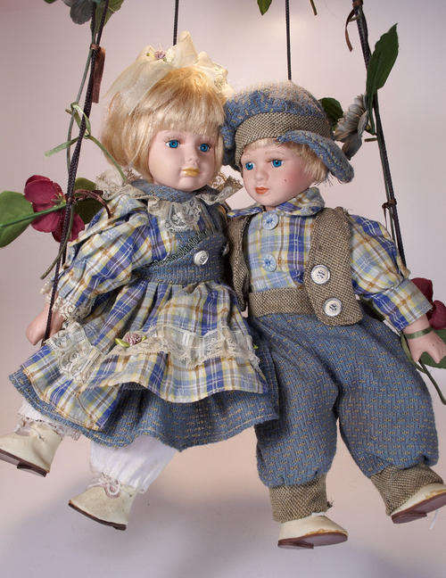Other Antiques Collectables Boy and girl porcelain dolls on swing oh so cute was sold for 106.00 on 26 Sep at 21 01 by PaarlDirect in Cape Town ID 76854736