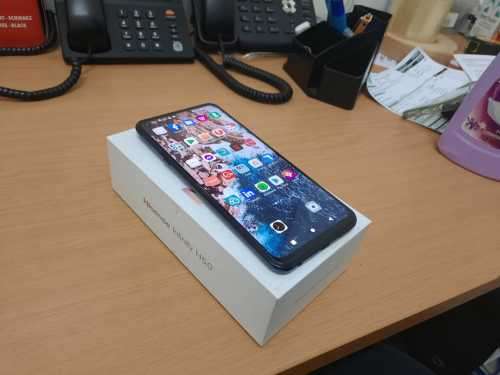 Stunning Hisense H50 Infinity 6.81 O-INFINTY Display