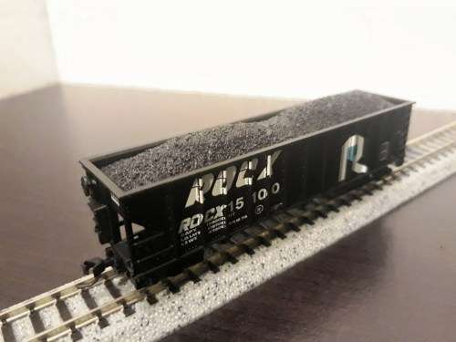 N Scale Atlas 90 Ton Hopper - Rock Island #15100