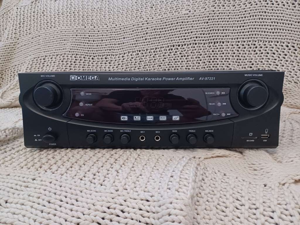 Omega Power Amplifier AV-97221 *No Reserve*