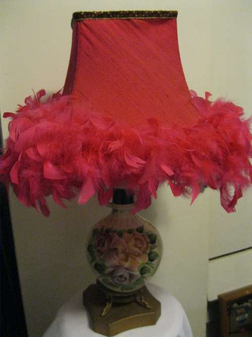 Stunning Italian Style Table Lamp Decorated with Roses