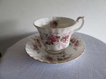 Royal Albert Duo " Lavender Rose"