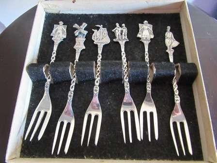 Silver Plated Dutch Cake Forks Boxed