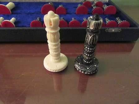 Ivory/ Bone Chess Set in Satin Lined Box