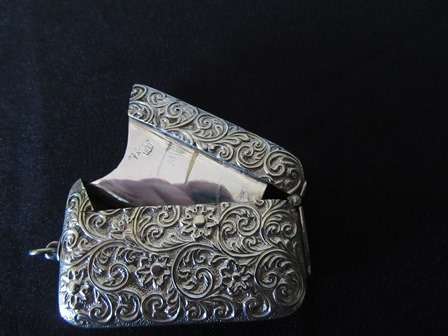 White Metal Cast Foliate Scroll Decoration Vesta Case