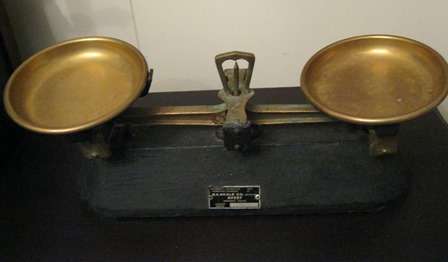 Avery Birmingham England Scale Capacity 2KG