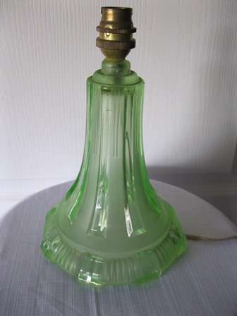 Stunning Art Deco Green Glass Lamp