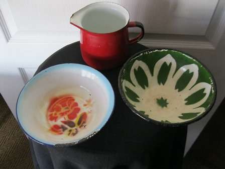 Vintage Enamel Polish Red Milk Jug & 2 x Small Enamel Bowls