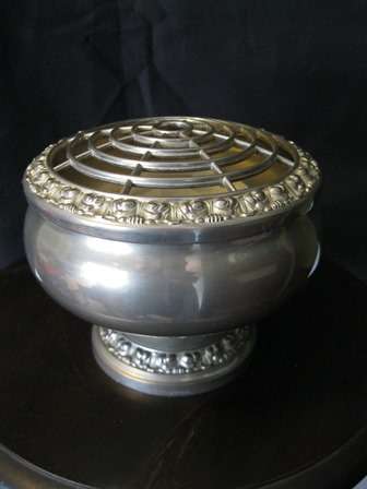 Large Ianthe Silver Plated Rose Bowl with Inner Stem Frog