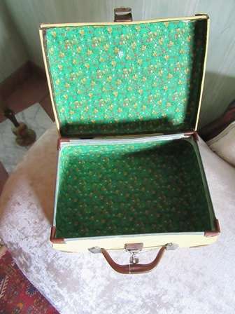 Vintage Childs Suitcase With Floral Lining Inside and Key