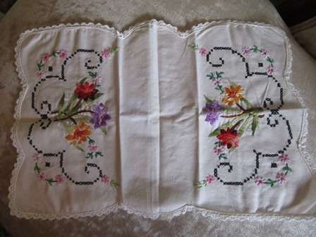 Vintage  Irish Linen Embroided Traycloth