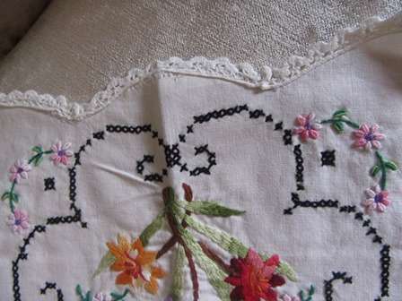 Vintage  Irish Linen Embroided Traycloth
