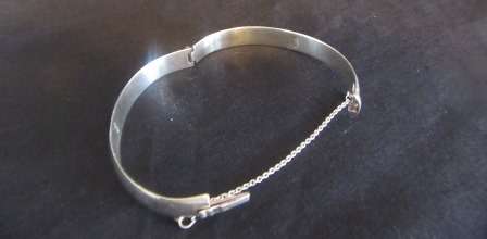 Sterling Silver Ladies  Hindged  Bracelet with Safety Chain