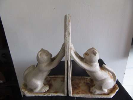 Vintage Cast Iron Cat Book Ends / Door Stops